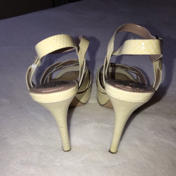 Vince Camuto sandals - Picture 6 of 7